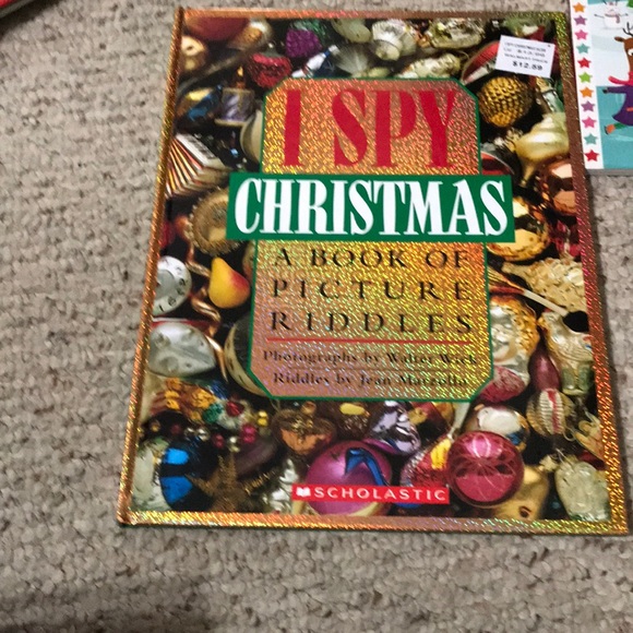 Lot of brand new (some with tags) Christmas Books - Picture 4 of 4